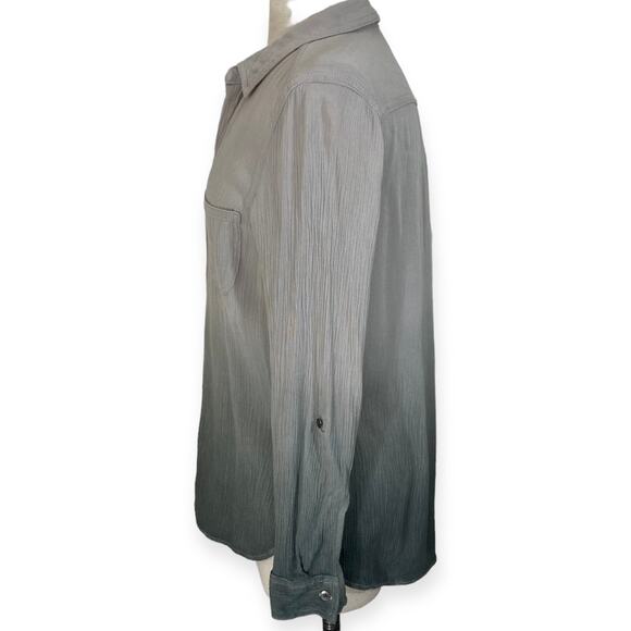 Rock & Republic button front shirt, ladies small relaxed fit gray ombre crinkle - Picture 3 of 8